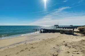 Beach - Gwynn's Island Gem | Private Beach & Bay Views (Hudgins)