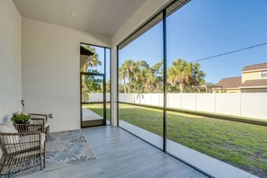 Terrace/patio - 3 Mi to Manasota Beach! Sleek Home w/ Lanai (Venice)