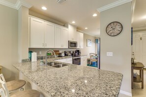 Fridge, microwave, stovetop, dishwasher - Long-Term Stay in Bradenton! Condo w/ Golf & Pools (Bradenton)