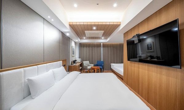 Chambre Familiale | Literie hypoallergénique, rideaux occultants, Wi-Fi gratuit
