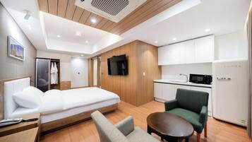 Royal Rooftop | Ropa de cama hipoalergénica, cortinas opacas, wifi gratis y ropa de cama