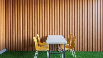 Family Room | Terrace/patio