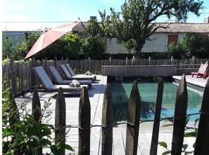 Pool - Mobil-Home Face à la Piscine - 2 Bedrooms, Terrace & Barbecue (Champagné-Saint-Hilaire)