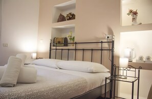 Room - Holiday Home '7 Archi Como Vacation Home' with Wi-Fi (Como)