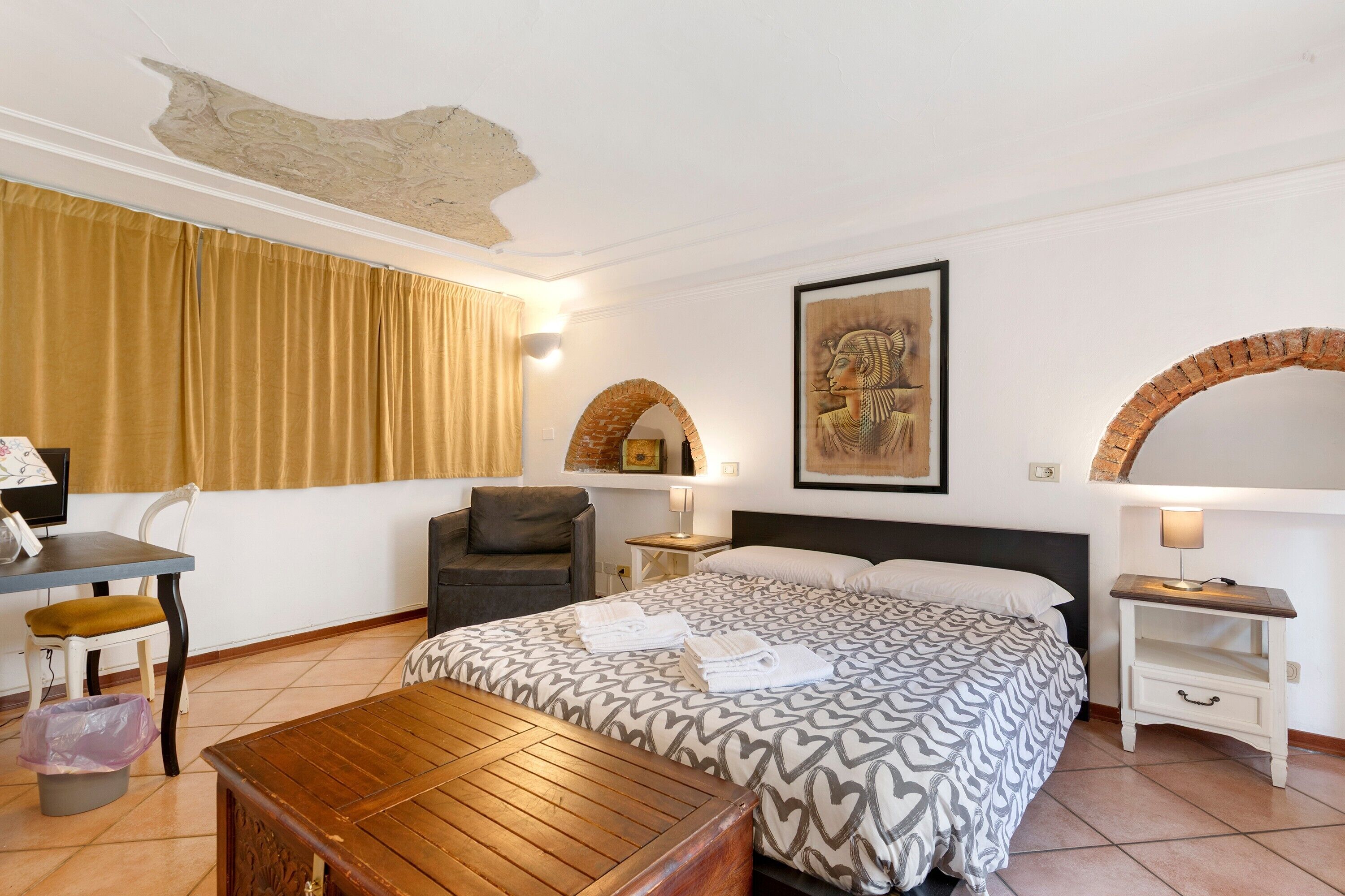 1 bedroom, WiFi, bed sheets