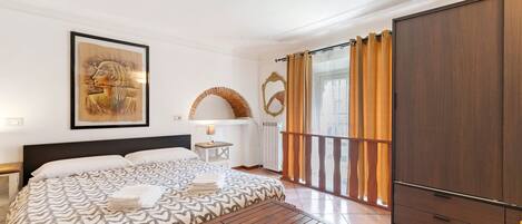 1 habitación, wifi y ropa de cama