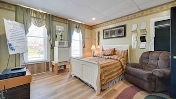 5 habitaciones, tabla de planchar con plancha, internet y ropa de cama