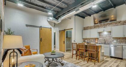 Explore Dtwn Burkburnett! Industrial Apt w/ Patio