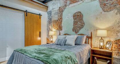 Explore Dtwn Burkburnett! Industrial Apt w/ Patio