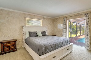 Room - Boat Slip & Pool: Port Charlotte Waterfront Oasis (Port Charlotte)