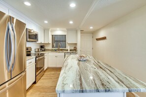 Private kitchen - Pool Access! Oceanfront Daytona Beach Shores Gem (Daytona Beach Shores)