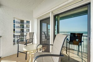 Property grounds - Pool Access! Oceanfront Daytona Beach Shores Gem (Daytona Beach Shores)