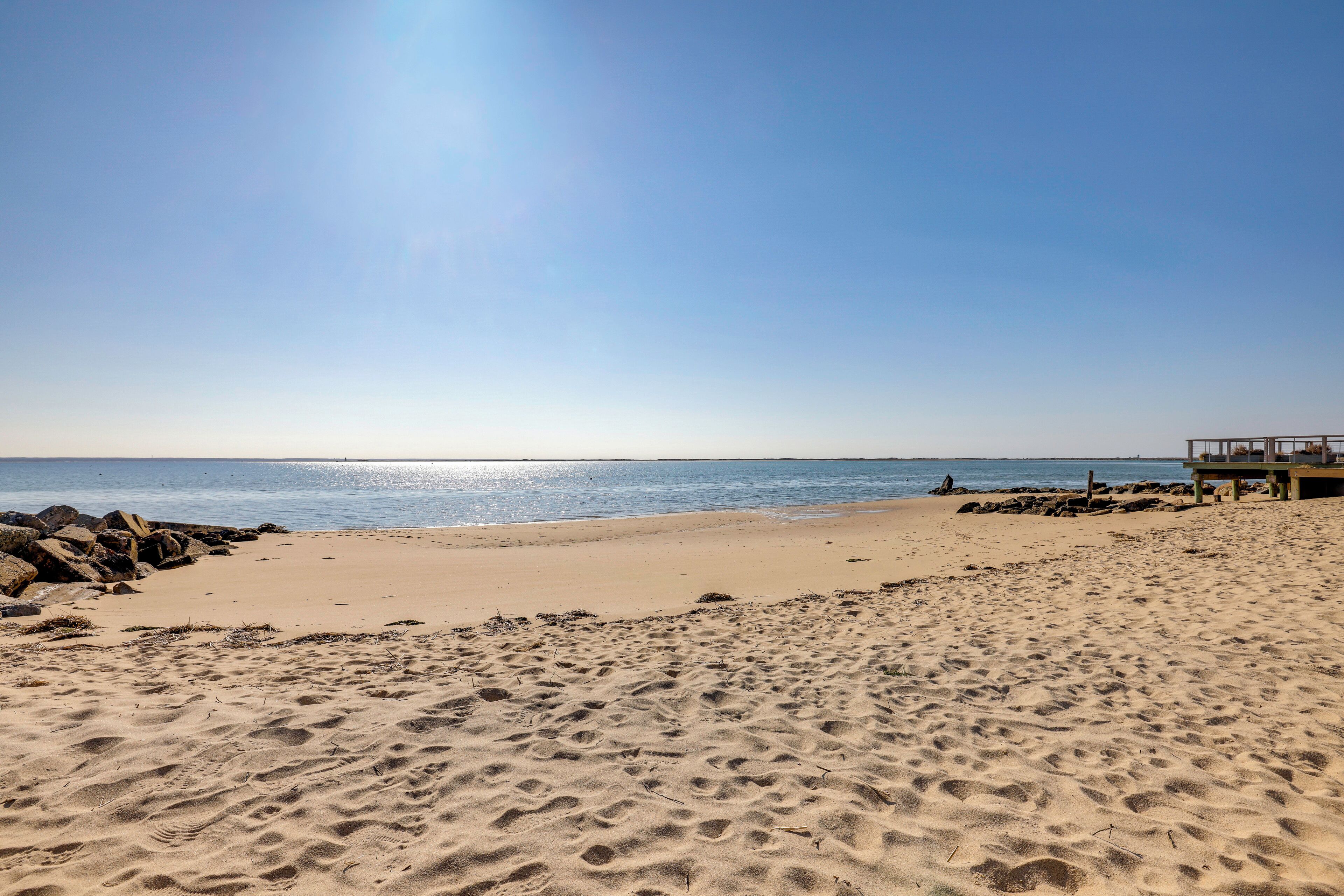 På stranden