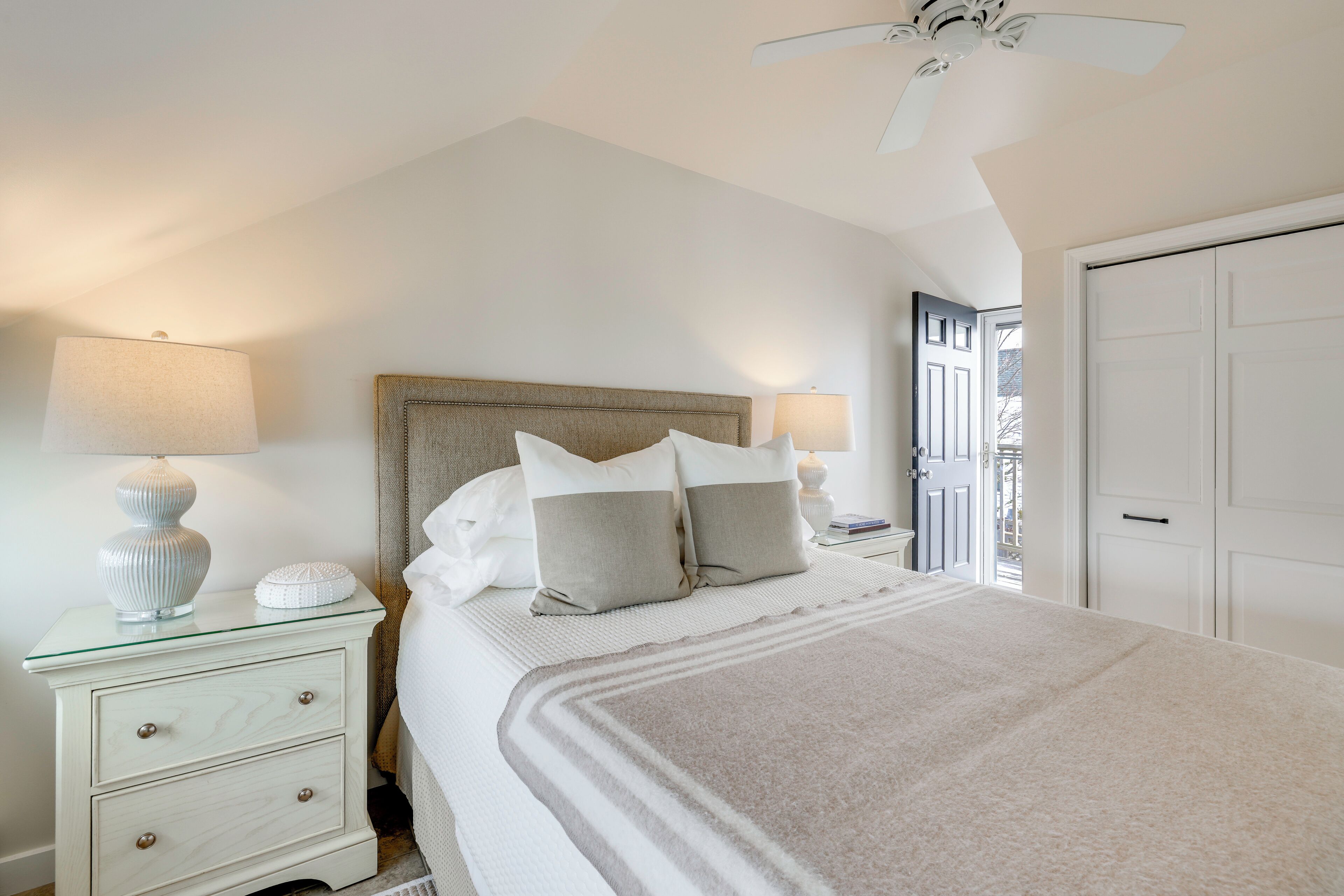 1 bedroom, internet, bed sheets
