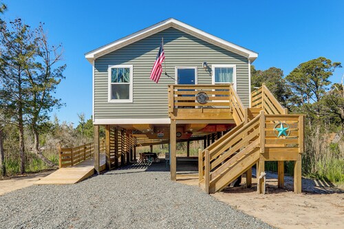 Walk to the Bay! Getaway Near Alligator River