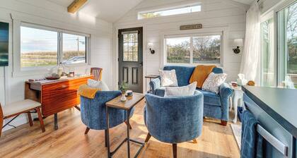 Little Blue Cabin! Country Stay Near Williamsport