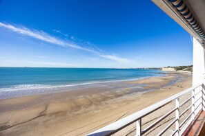 Beach nearby - Bahia Beachfront Apartment (El Puerto de Santa María)