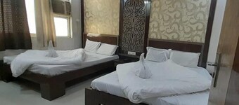Hotel Sahil Inn Haji Ali