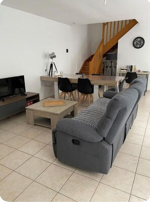 Interior - Quiet apartment with terrace (Rambervillers)