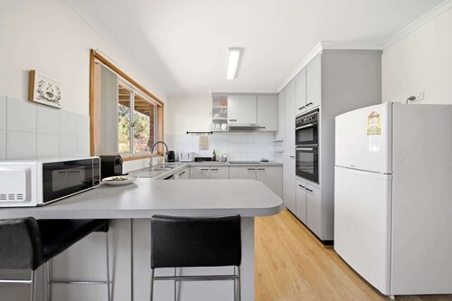 Family Friendly 3-Bed Home with Outdoor Area
