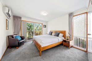 3 habitaciones, escritorio, tabla de planchar con plancha y wifi 
