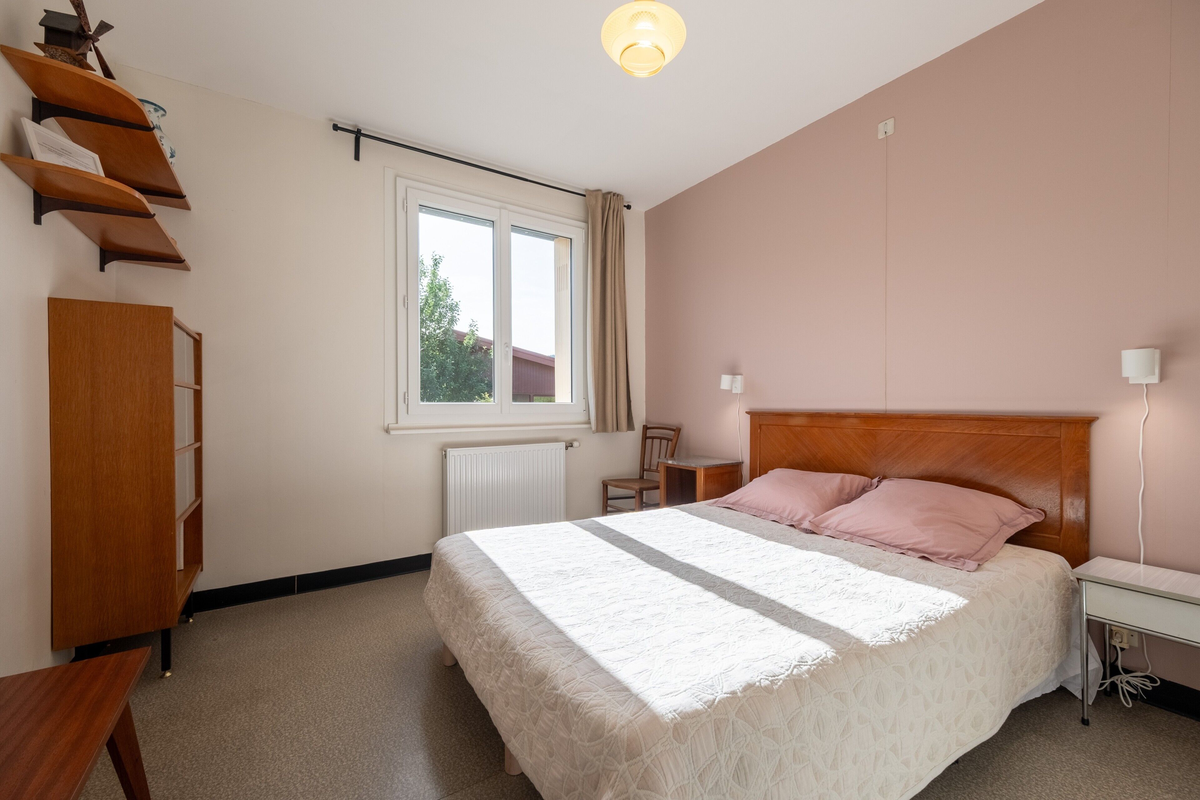 3 habitaciones, tabla de planchar con plancha y wifi 