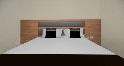 Spacious Double Suite Haven w/ Free Parking & WiFi