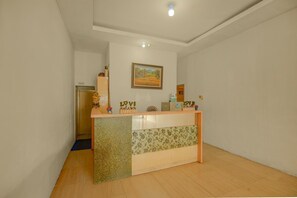 Lobby - Spacious Double Suite Haven w/ Free Parking & WiFi (Makassar)