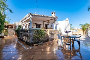 Outdoor dining - Villa Marquesa - Punta Umbria (Punta Umbría)