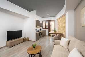 Smart TV - Mulberry Apartments - 202 (Old Town Rhodes)
