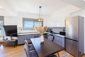 Fridge, microwave, oven, dishwasher - Villa Selestitis in Gennadi (Rhodes)