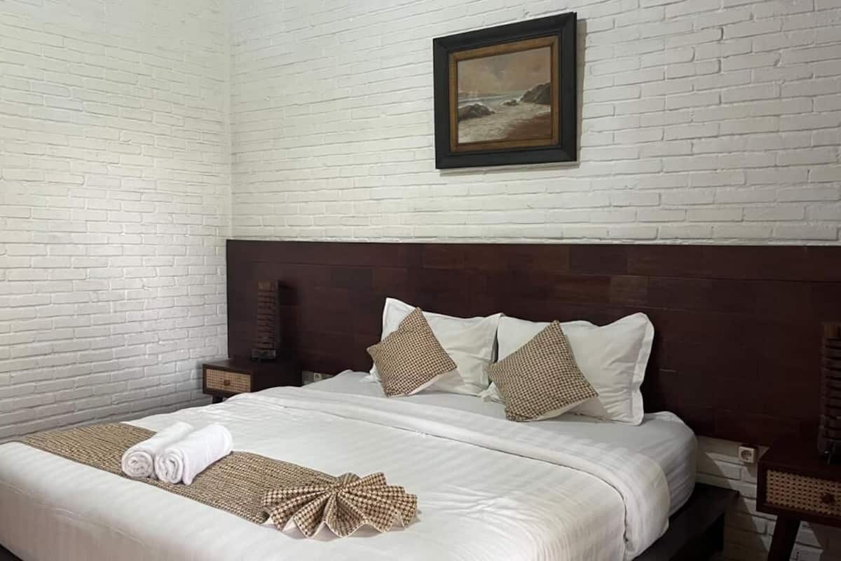 Basic Double or Twin Room, Non Smoking