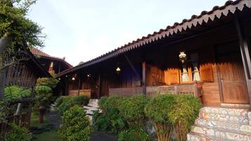 Deluxe Double Room, Park View | Exterior