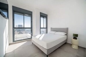 5 bedrooms, iron/ironing board, WiFi, bed sheets - Luxury 5BR Penthouse |Huge Sea-View Balcony |Mamad (Bat Yam)