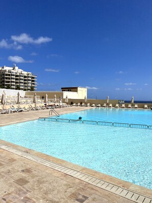 Pool - Modern Seafront 2BR w/Pool by ArcoCollection (Sliema)