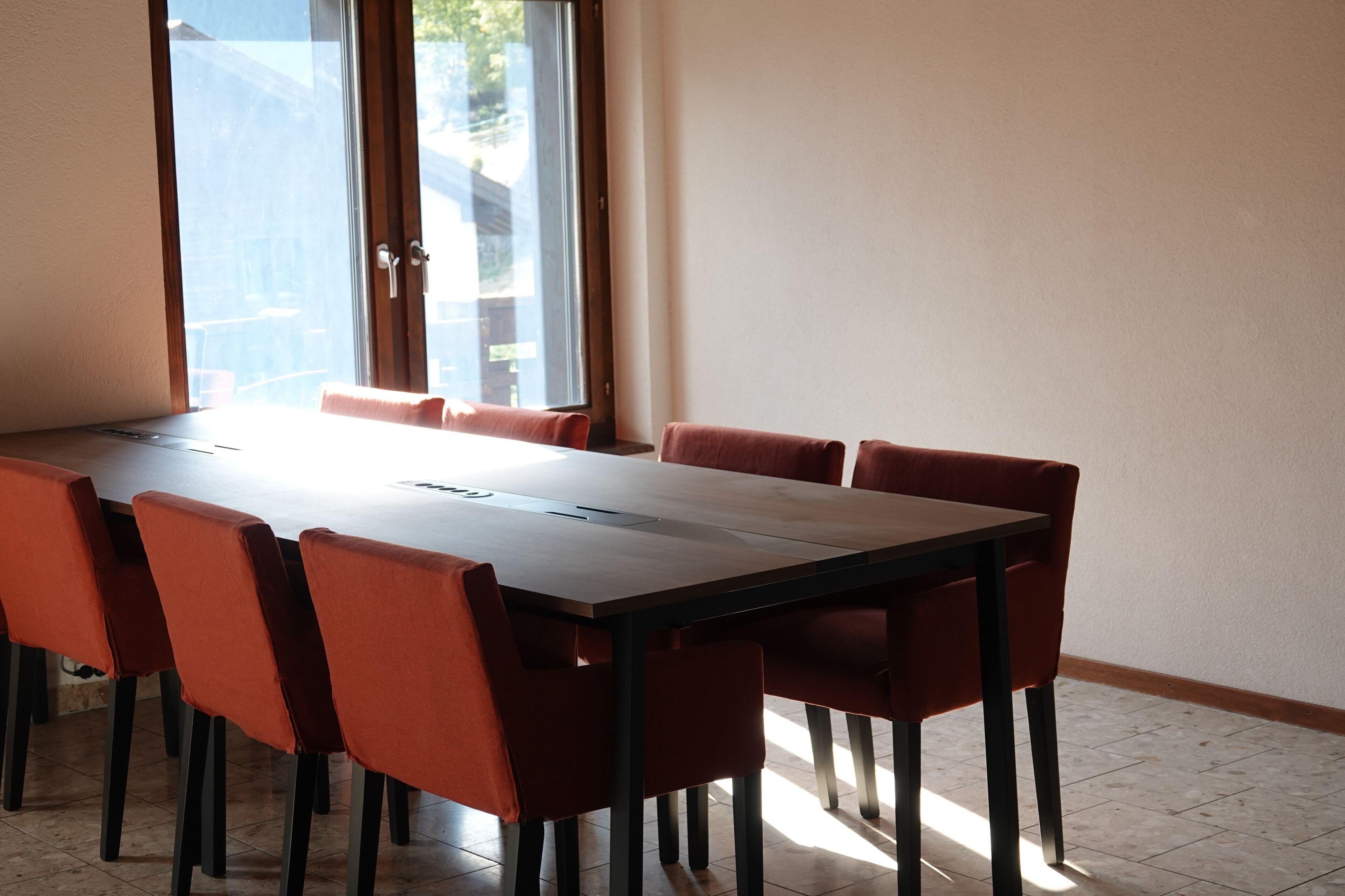 Chambre Confort Double ou avec lits jumeaux, vue montagne | Restauration