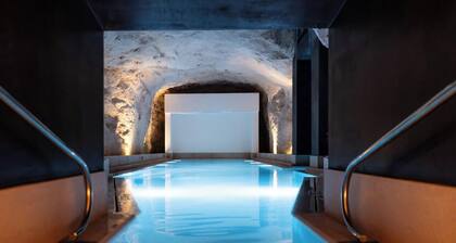 Cozy Mercury Tower w/RooftopPool by ArcoCollection