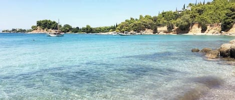 Una playa cerca