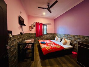 Standard Room - Green Valley Hotel & Restaurant   (Palkot)