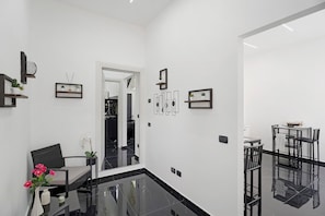 Dining - Black and White Guesthouse (Piazza del Galdo-Sant'angelo)