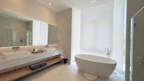 Phuvista Villas Naithon - Escape Villas 