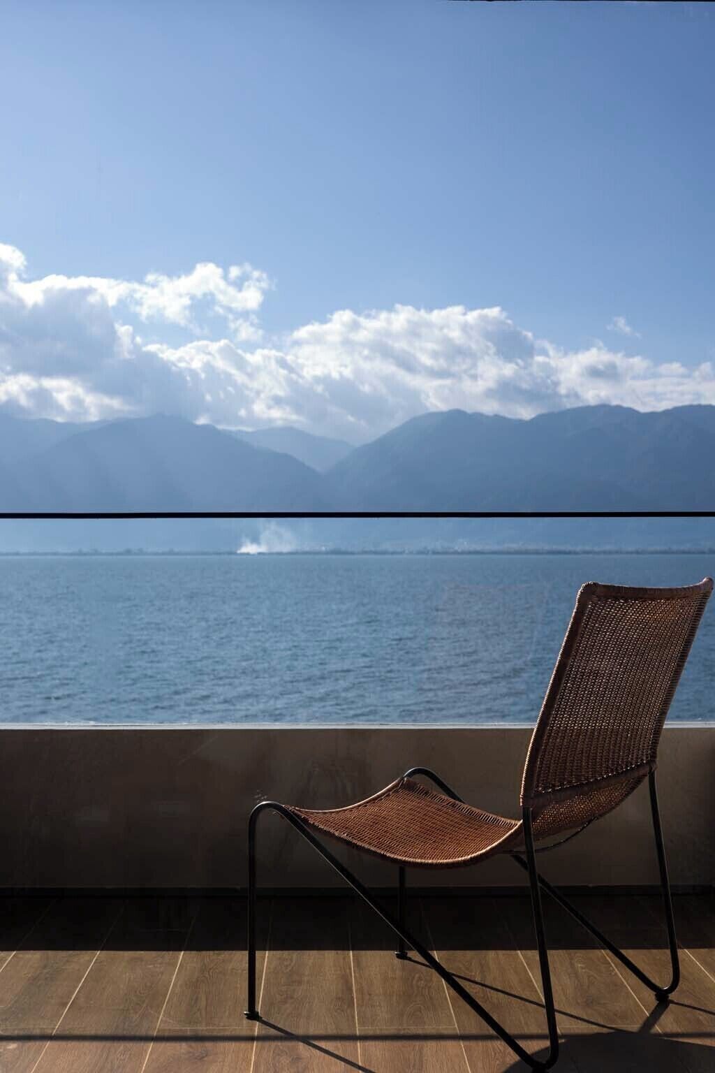 Quarto duplo superior, varanda, vista para o lago | Terraço/pátio