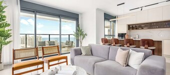 Luxury 4BR | Panoramic Sea-View Balcony | Mamad