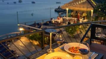 Tempat makan outdoor