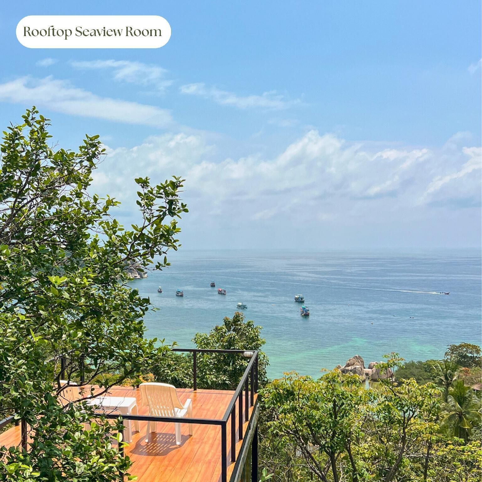 Quarto casal básico, vista para o mar