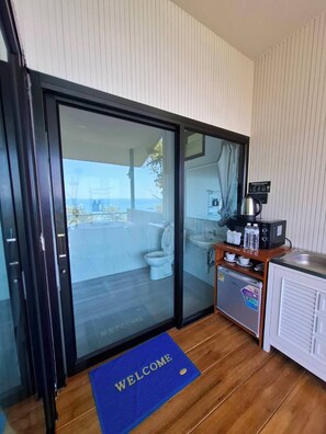 Deluxe Double Room, Partial Sea View | Interior - Emerald gulf resort koh-tao (Koh Tao)