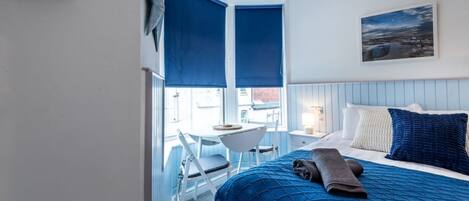 Iron/ironing board, free WiFi, bed sheets