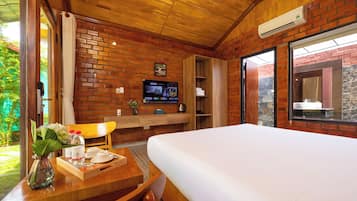 Double Room, Pool View | Desk, laptop workspace, free WiFi