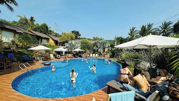 Piscine extérieure