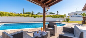 Villa Vittoria: 13 Schlafplätze, privater Pool, WLAN & Klimaanlage